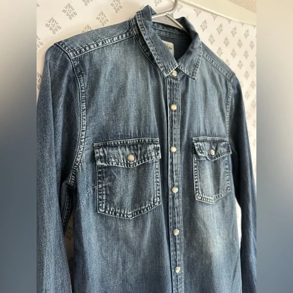 J. Crew Denim Chambray Button Down Shirt with Pearl Snaps - Picture 2 of 13